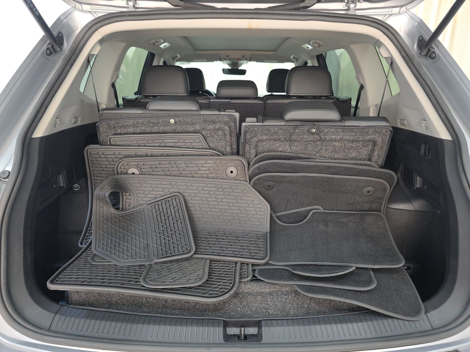2023 Volkswagen Tiguan 2.0T SE FWD
