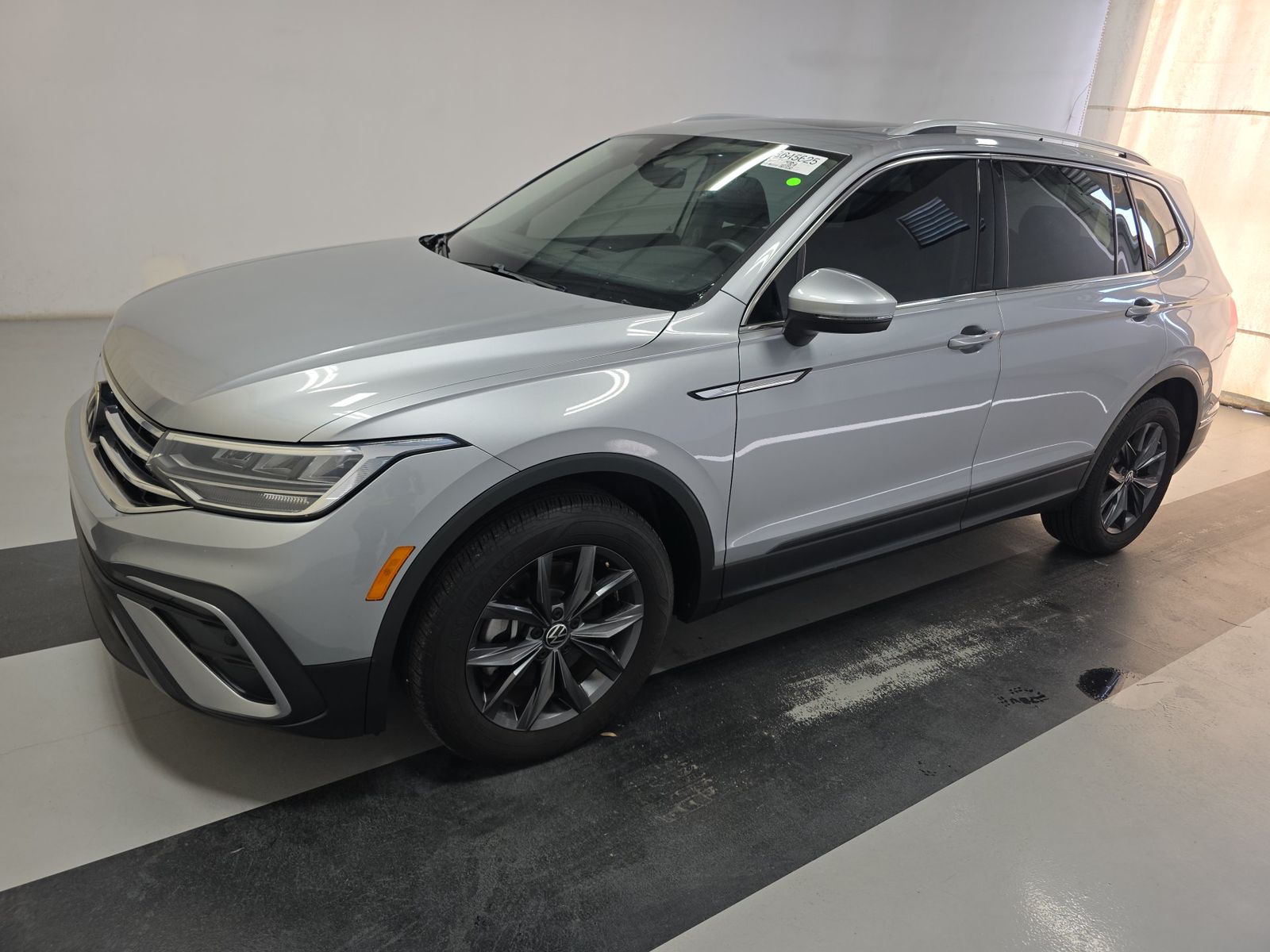 2023 Volkswagen Tiguan 2.0T SE FWD