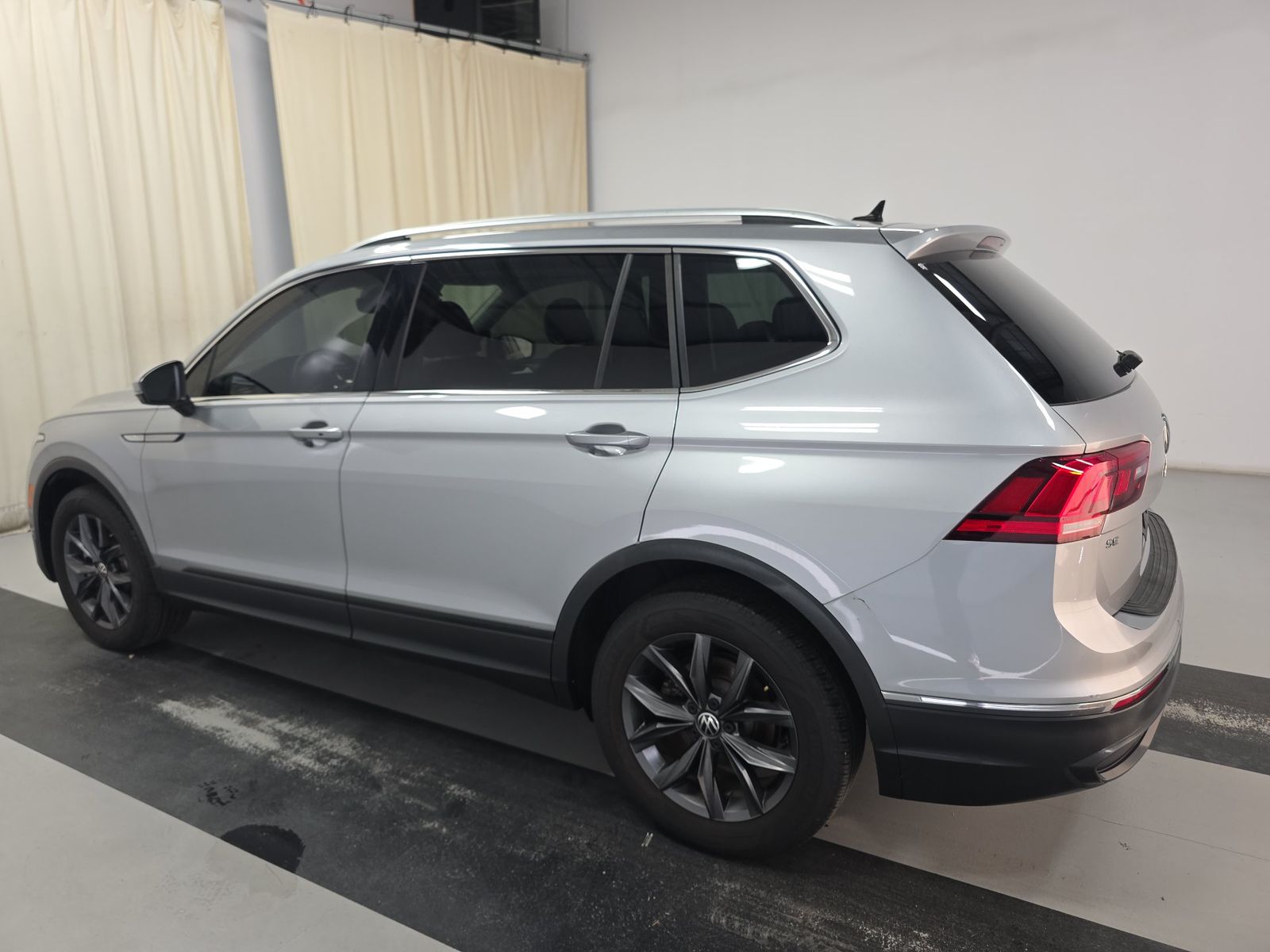 2023 Volkswagen Tiguan 2.0T SE FWD