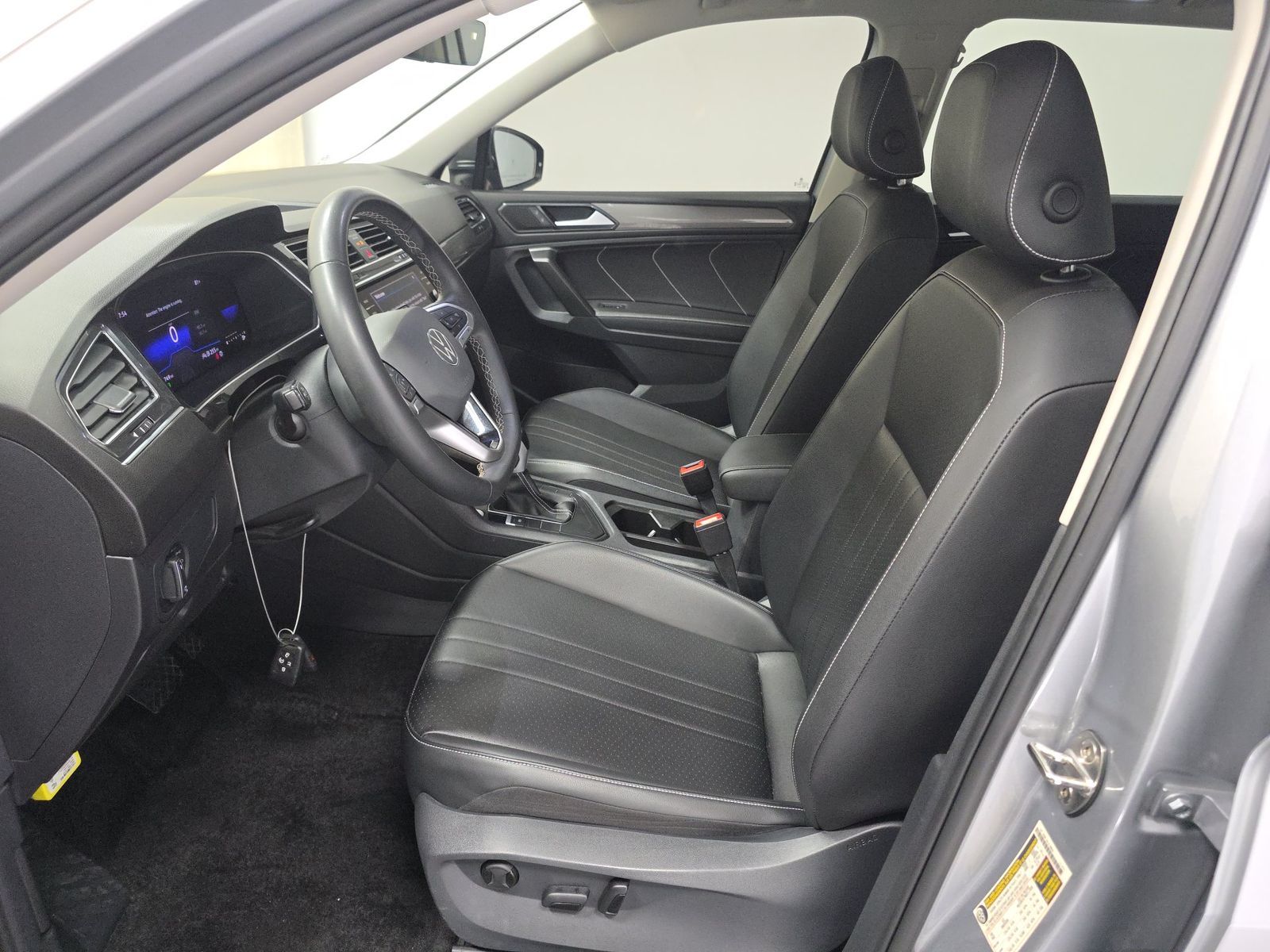 2023 Volkswagen Tiguan 2.0T SE FWD