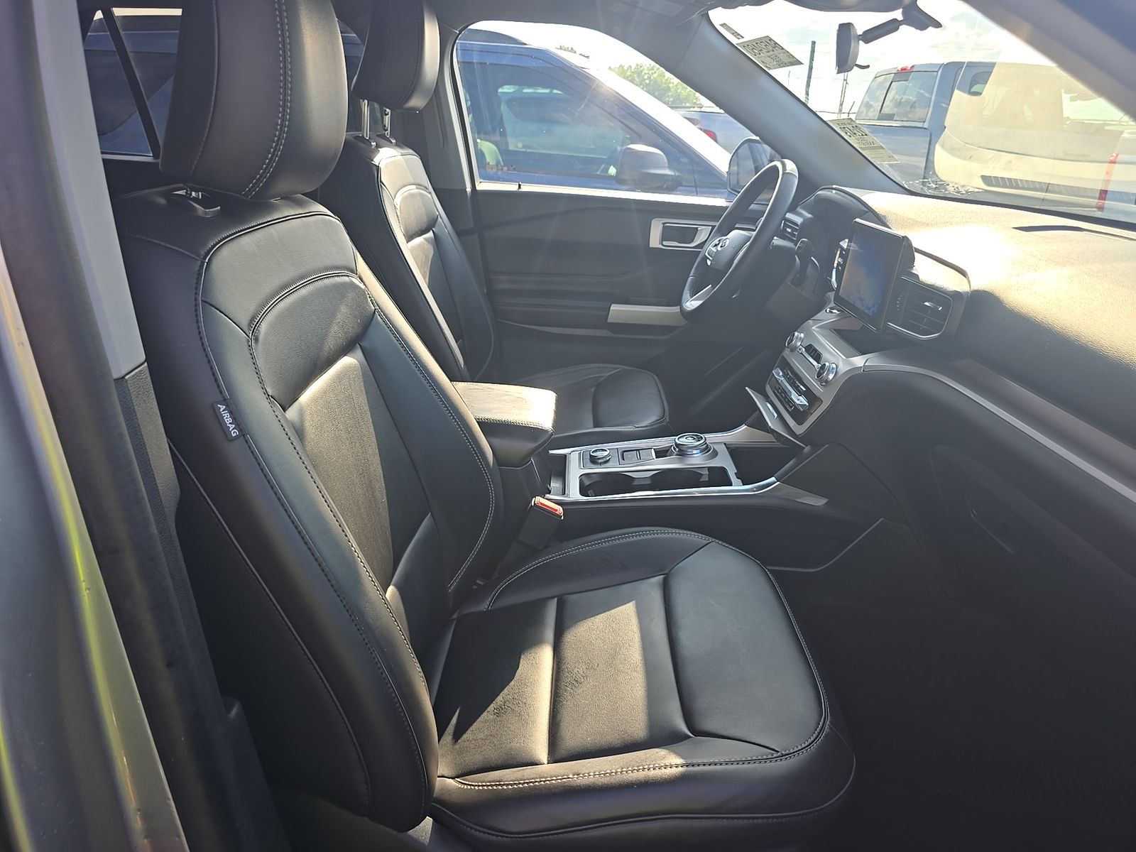 2024 Ford Explorer XLT AWD