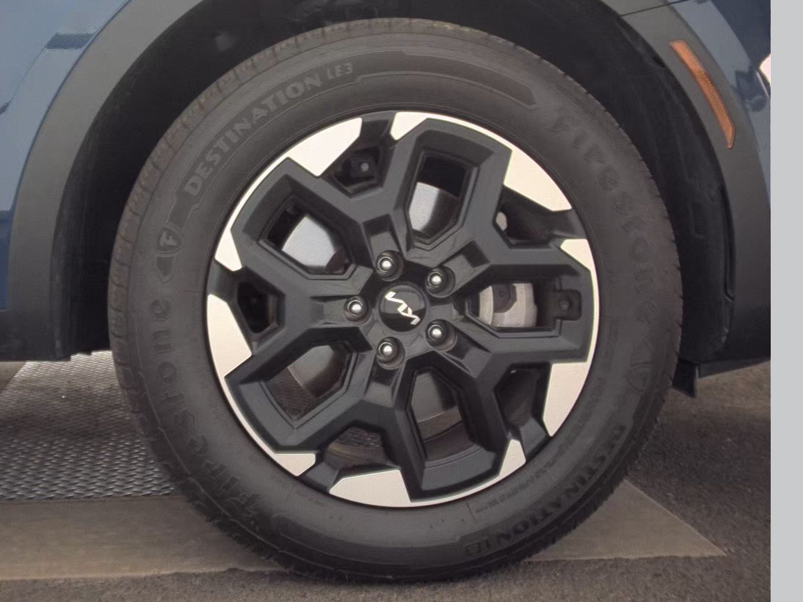 2024 Kia Sorento S AWD