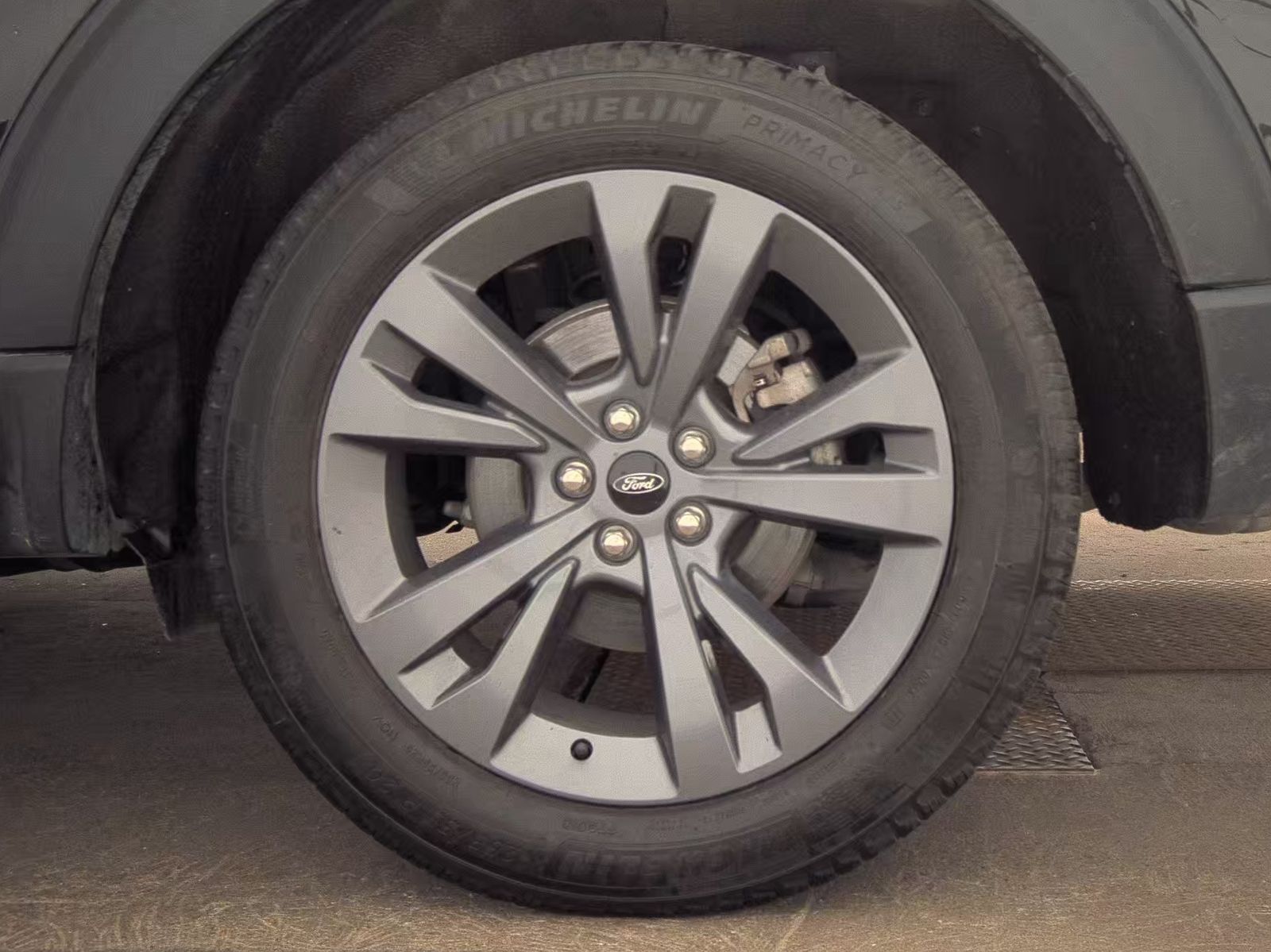 2023 Ford Explorer XLT AWD