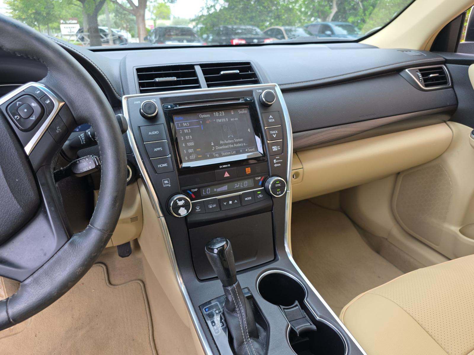 2017 Toyota Camry XLE FWD