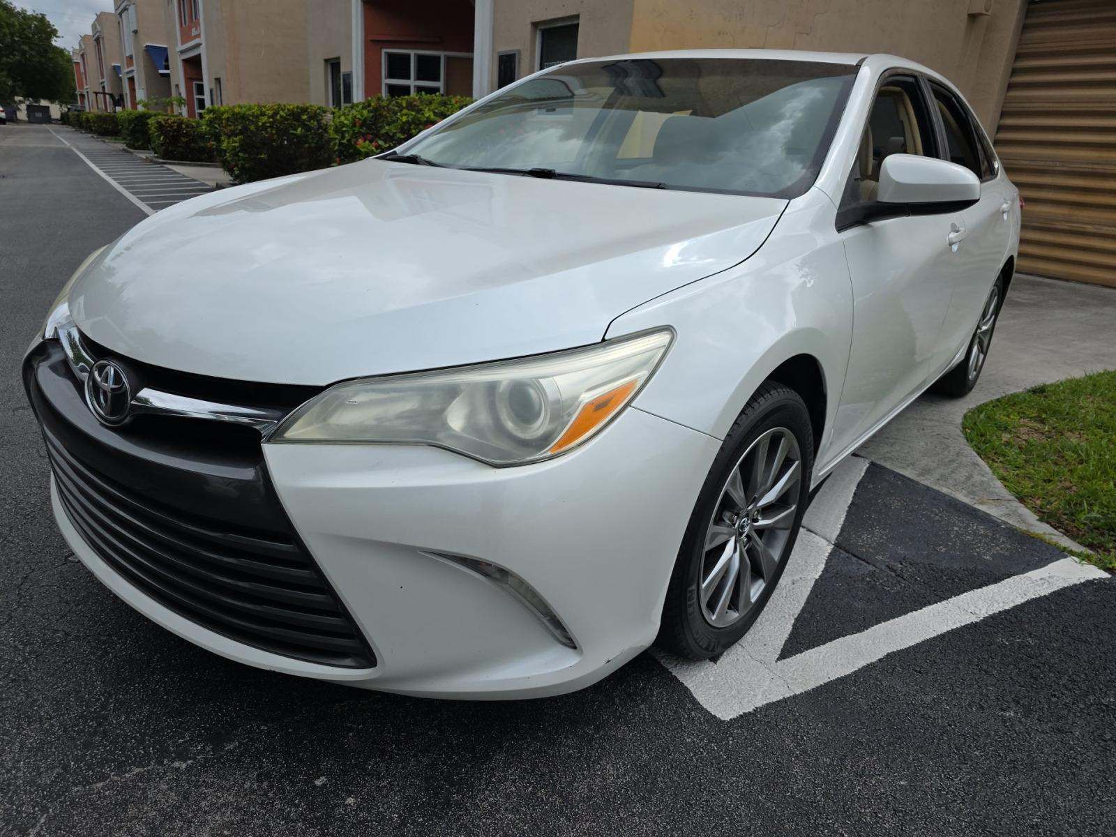 2017 Toyota Camry XLE FWD