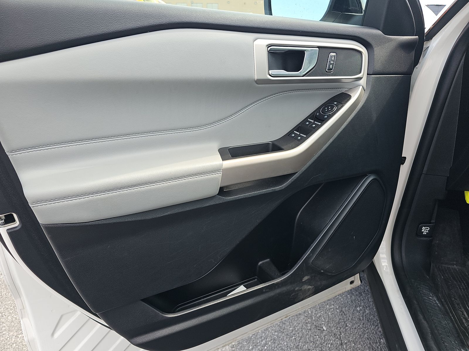 2023 Ford Explorer XLT AWD
