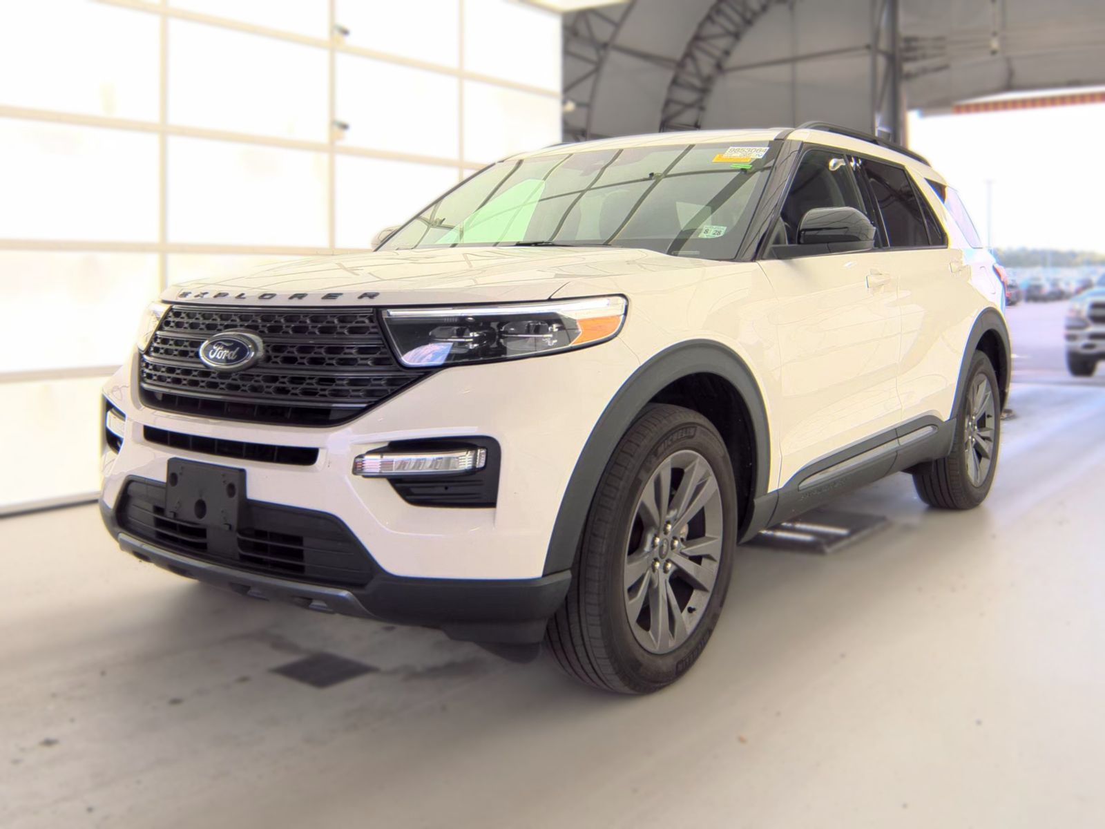 2023 Ford Explorer XLT AWD