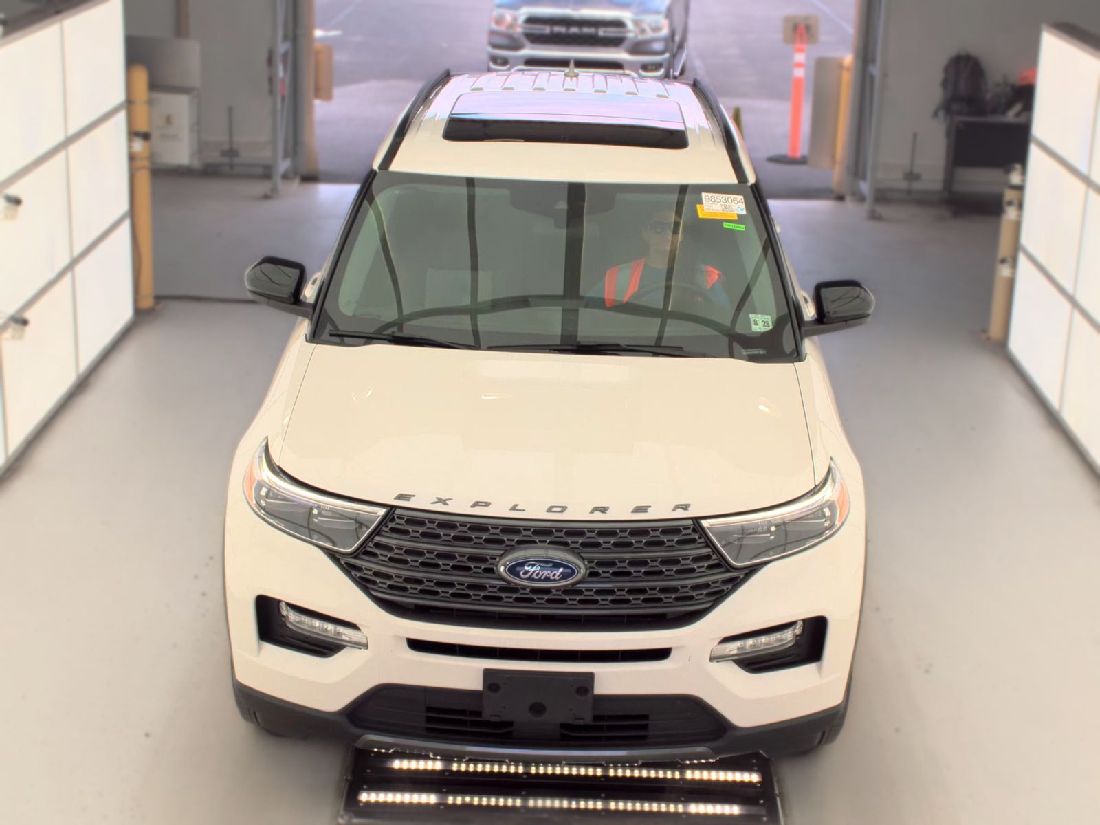 2023 Ford Explorer XLT AWD