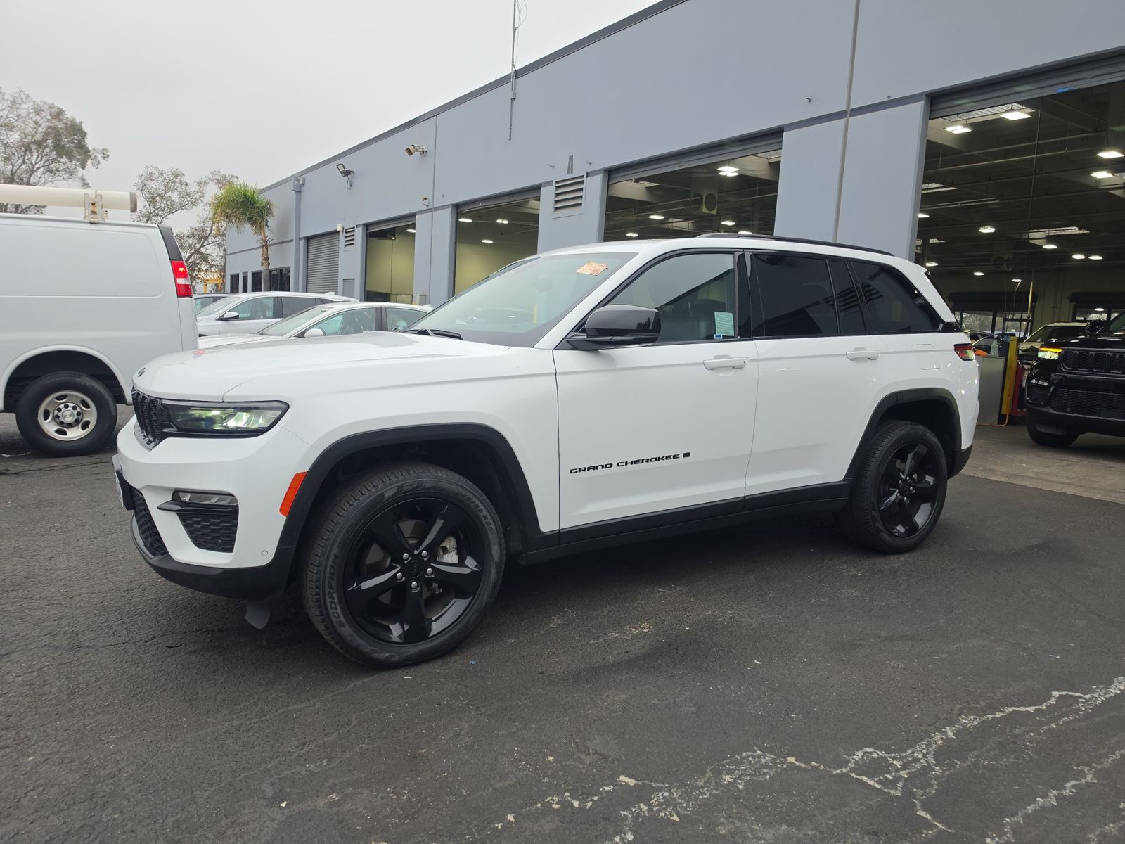 2023 Jeep Grand Cherokee Limited AWD