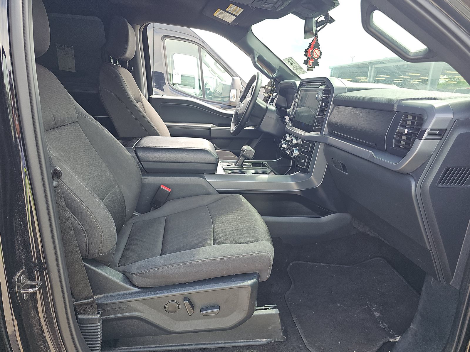 2025 Ford F-150 XLT AWD