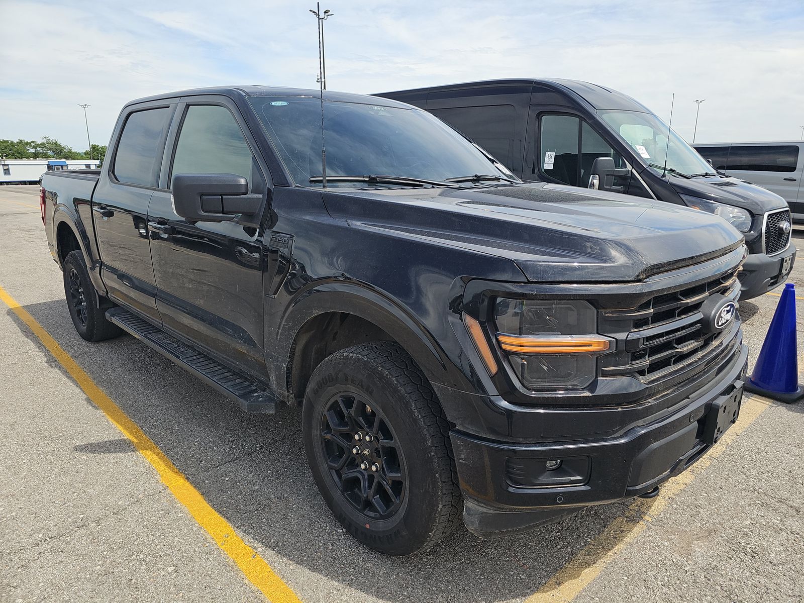2025 Ford F-150 XLT AWD