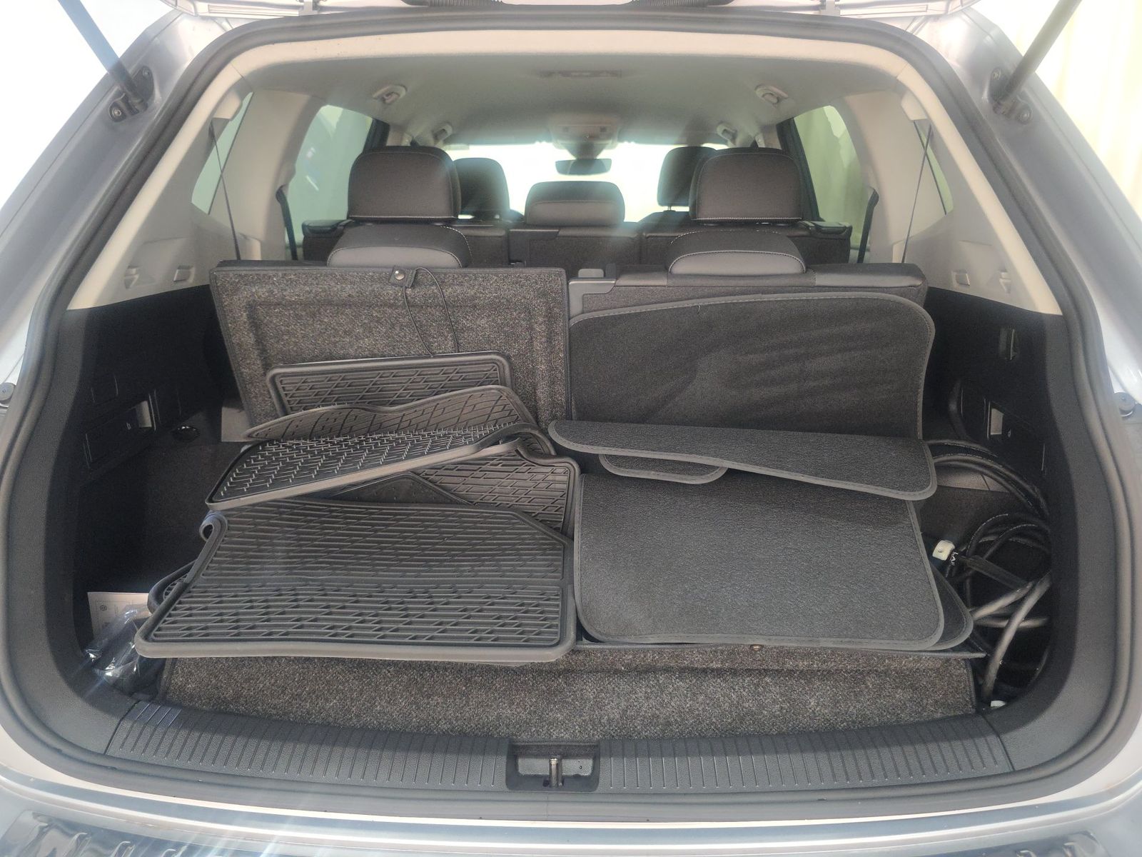 2023 Volkswagen Tiguan 2.0T SE FWD