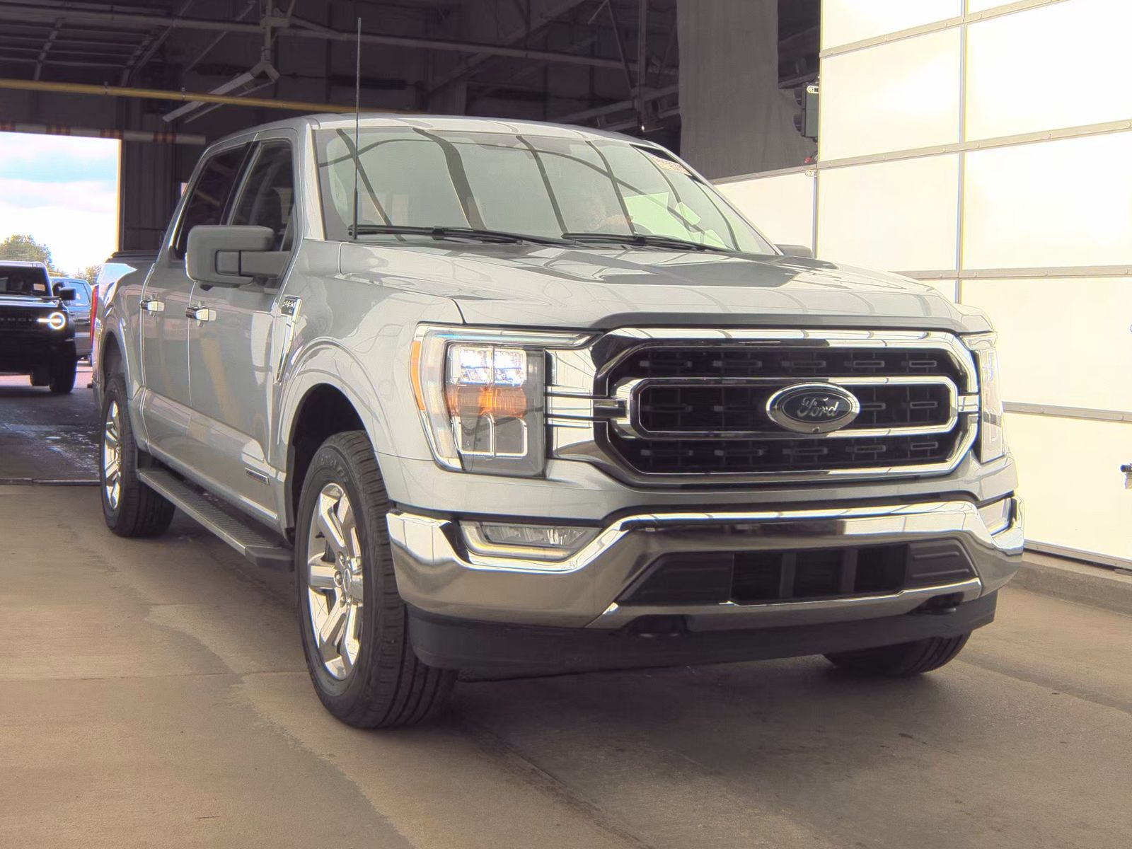 2023 Ford F-150 Hybrid XLT AWD