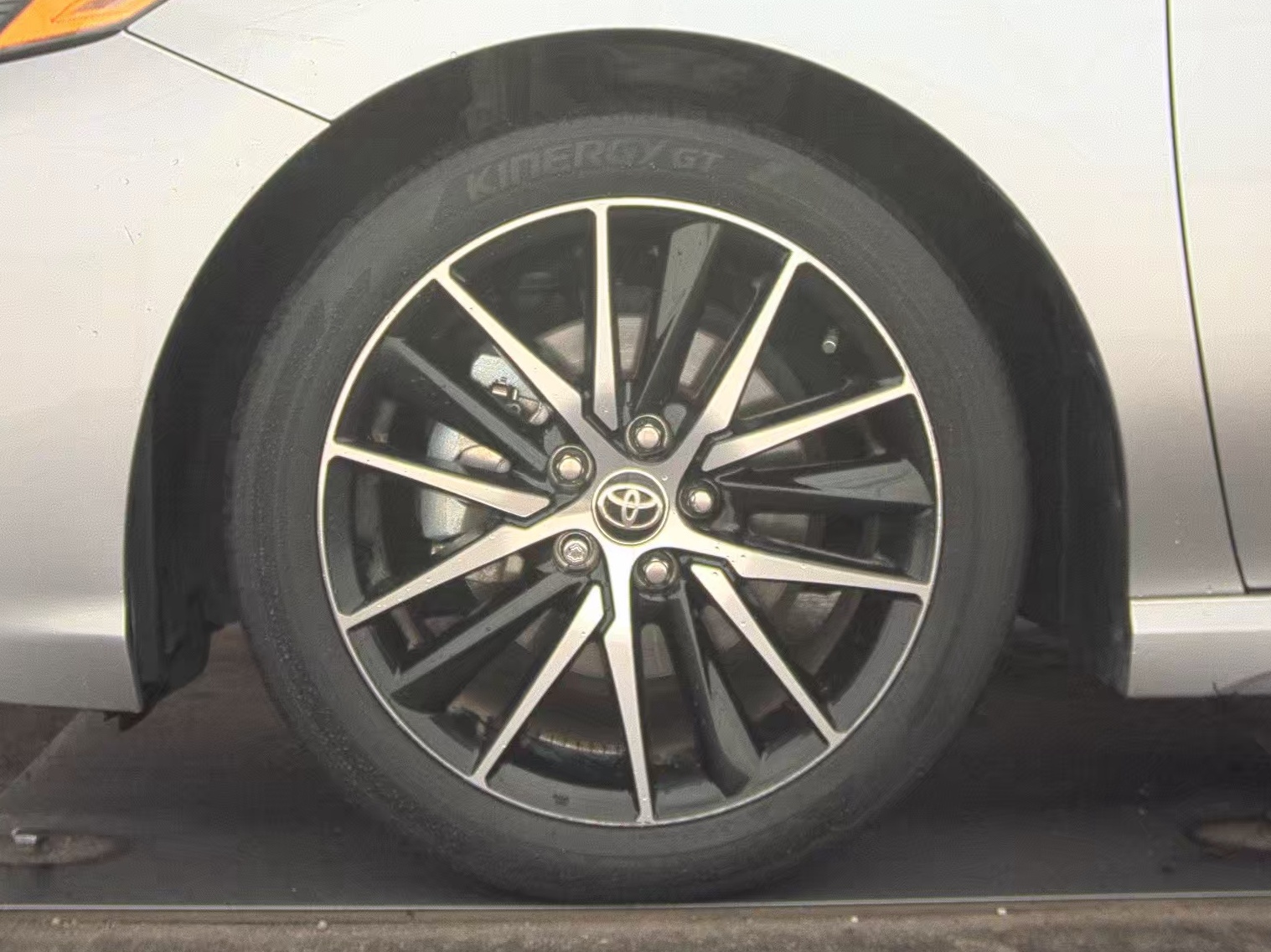 2023 Toyota Camry SE FWD