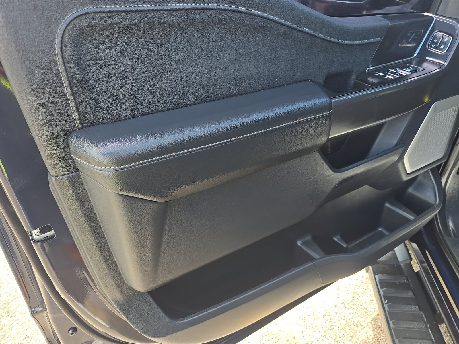 2024 Ford F-150 Hybrid Lariat AWD