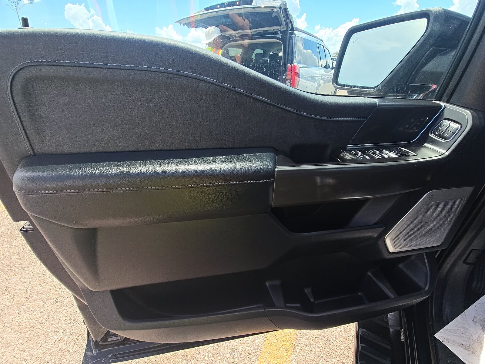 2024 Ford F-150 Hybrid Lariat AWD