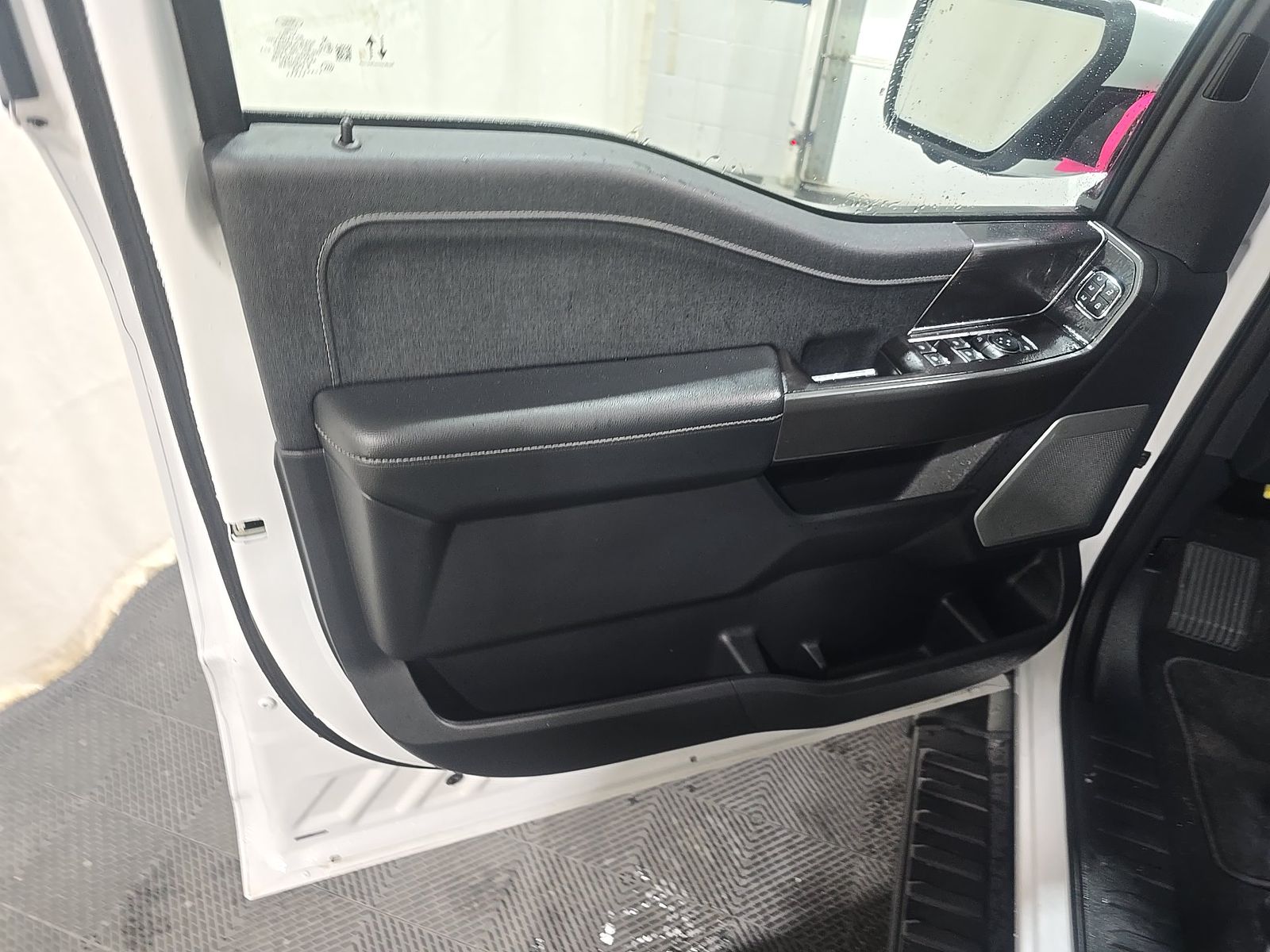 2024 Ford F-150 Lariat AWD