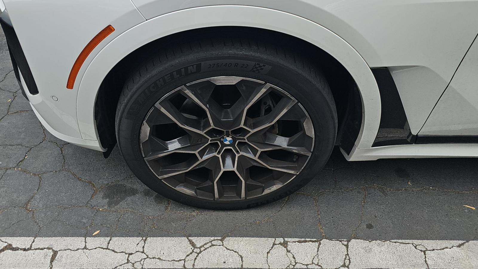 2023 BMW X7 xDrive40i AWD
