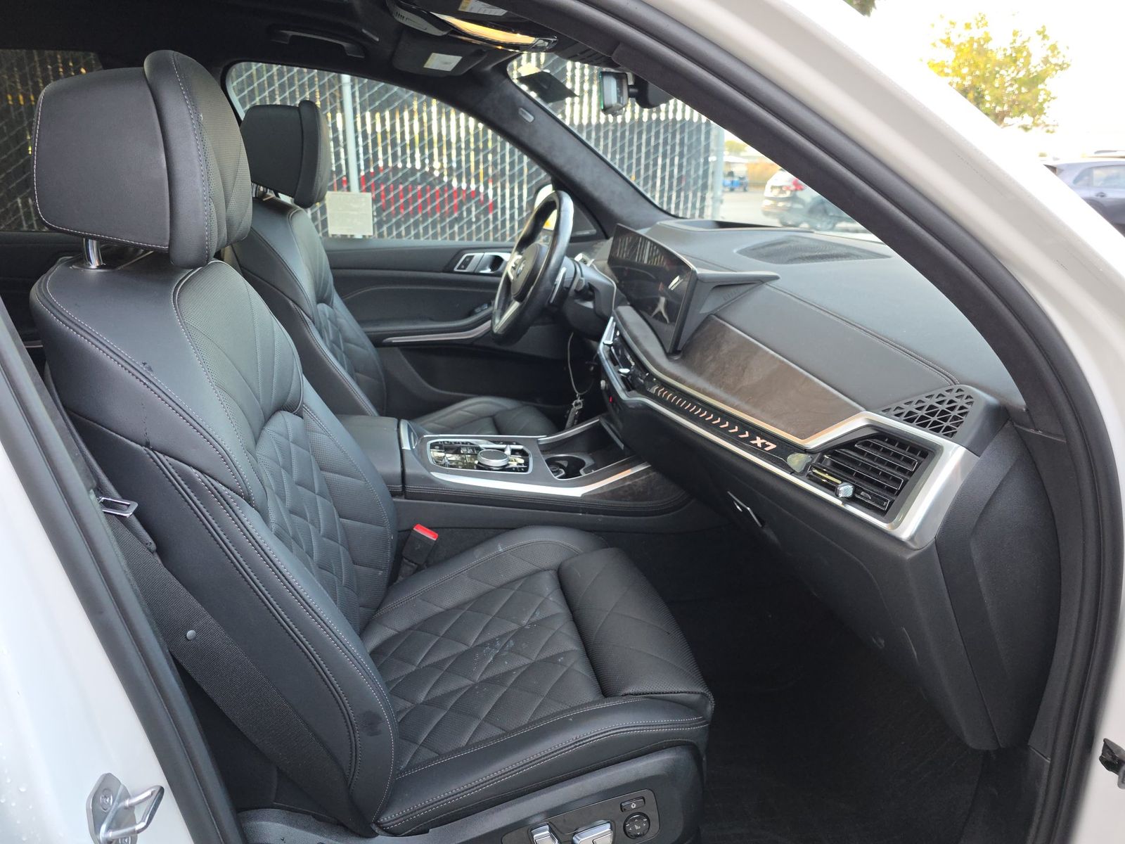 2023 BMW X7 xDrive40i AWD