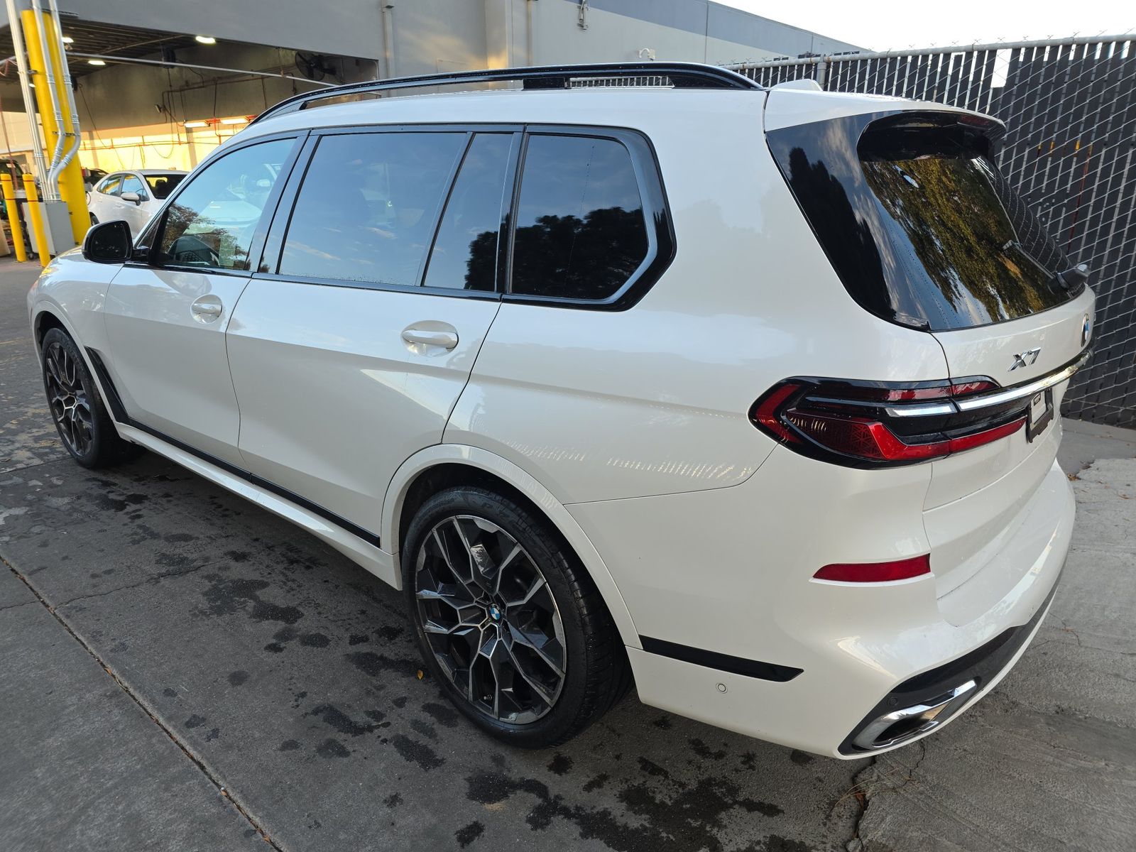 2023 BMW X7 xDrive40i AWD