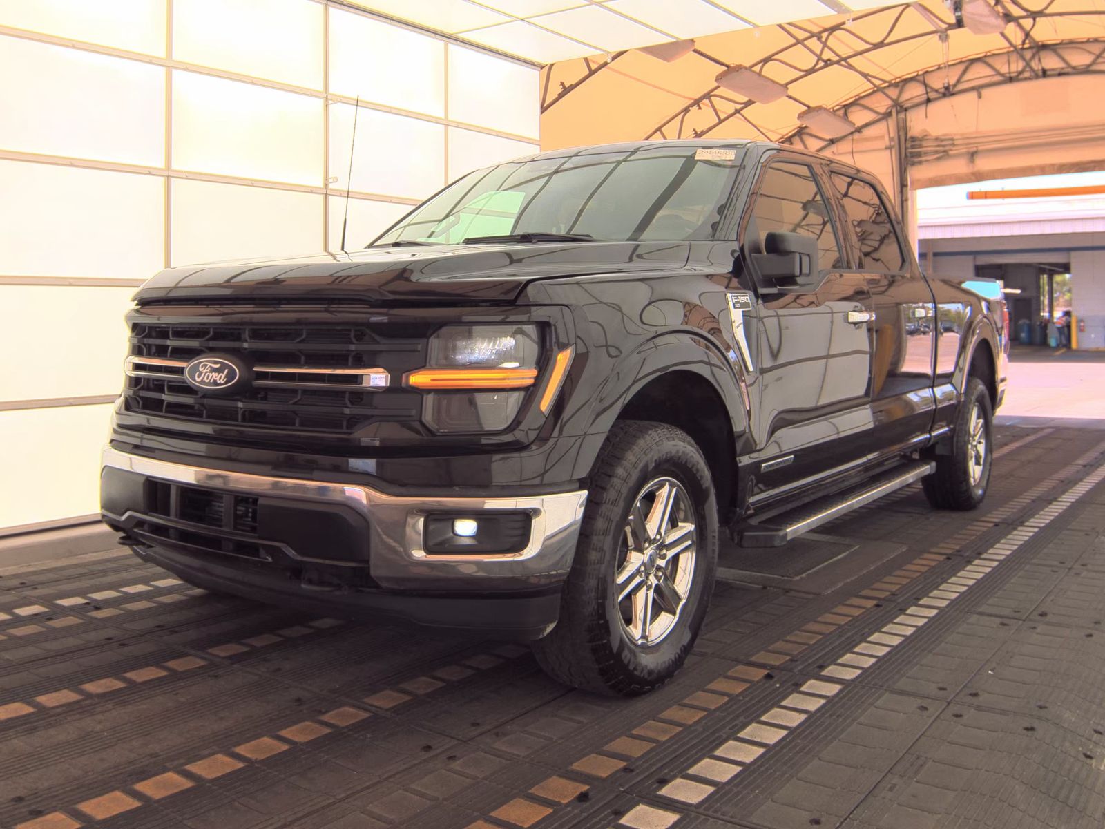 2025 Ford F-150 Hybrid XLT AWD