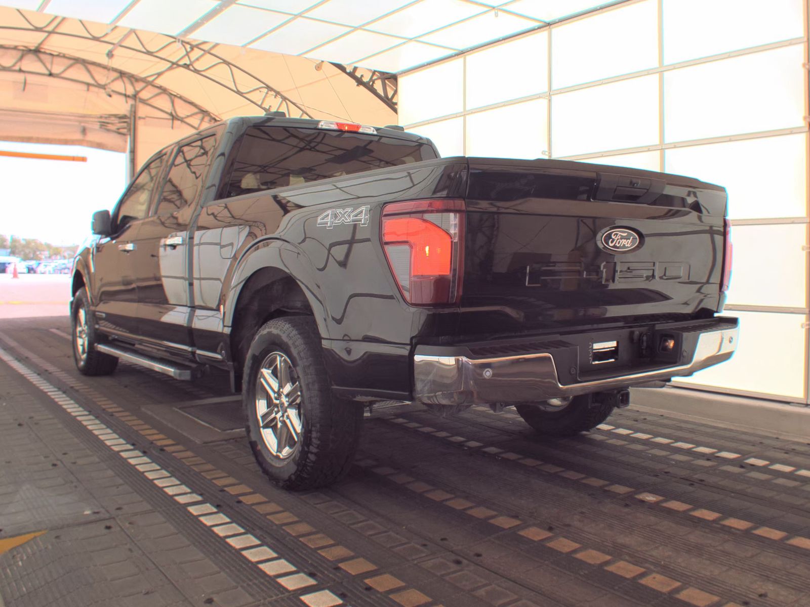 2025 Ford F-150 Hybrid XLT AWD