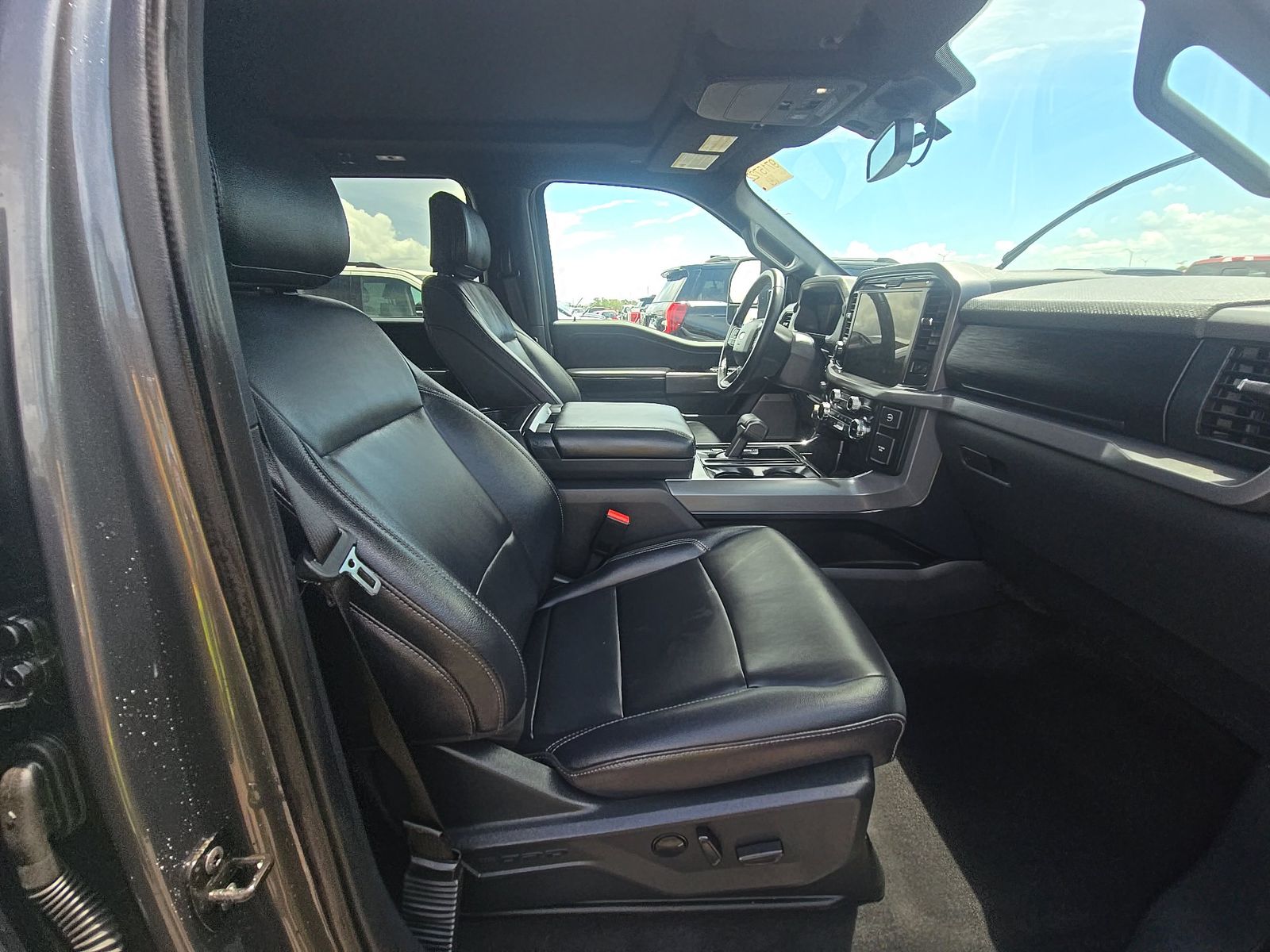 2025 Ford F-150 Hybrid XLT AWD