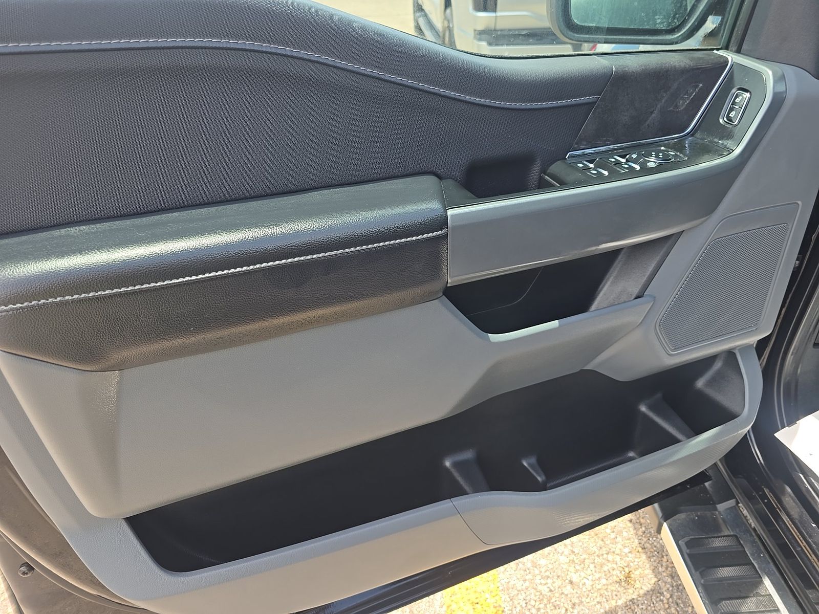 2025 Ford F-150 Hybrid XLT AWD
