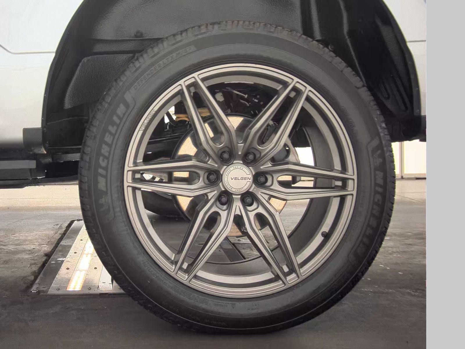 2025 Ford F-150 Platinum AWD