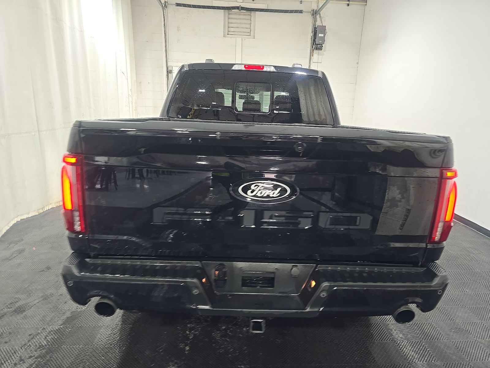 2025 Ford F-150 Lariat AWD