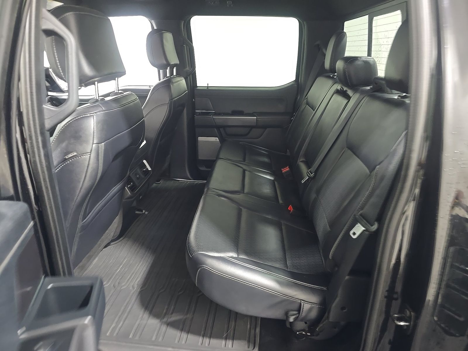 2025 Ford F-150 Lariat AWD