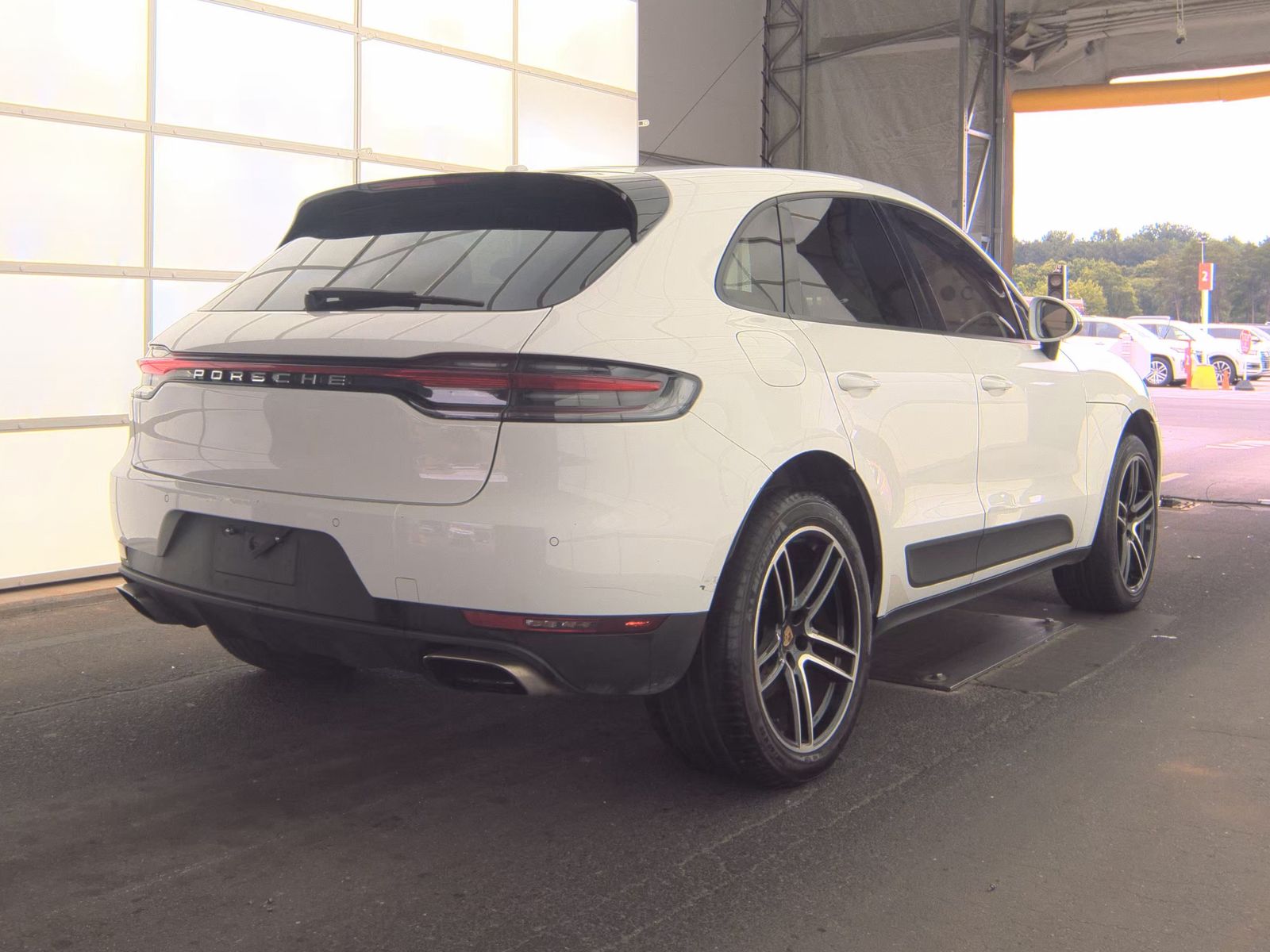 2021 Porsche Macan Base AWD