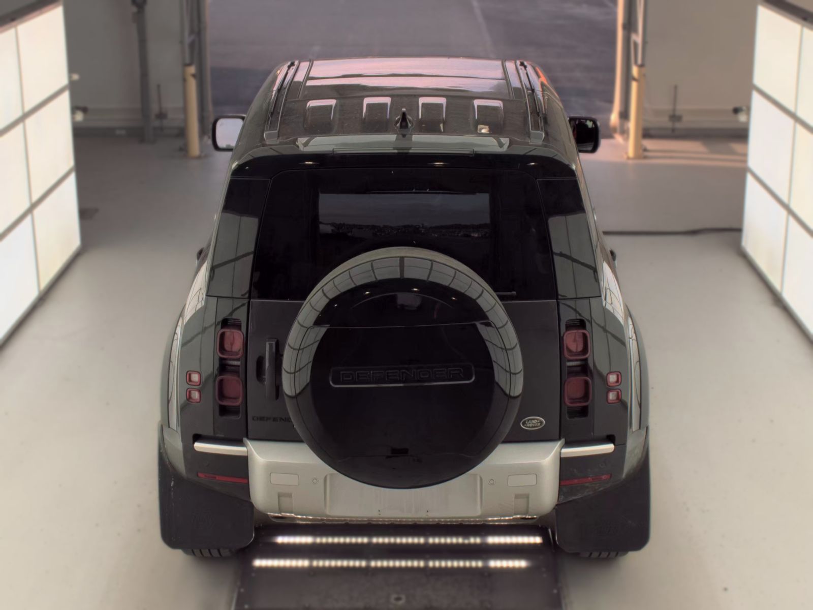 2023 Land Rover Defender 110 SE AWD