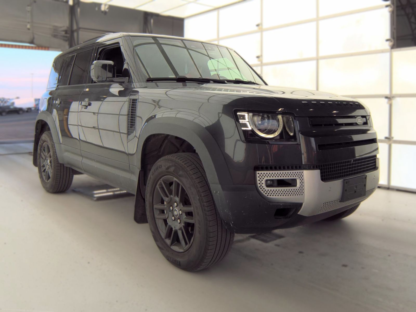 2023 Land Rover Defender 110 SE AWD