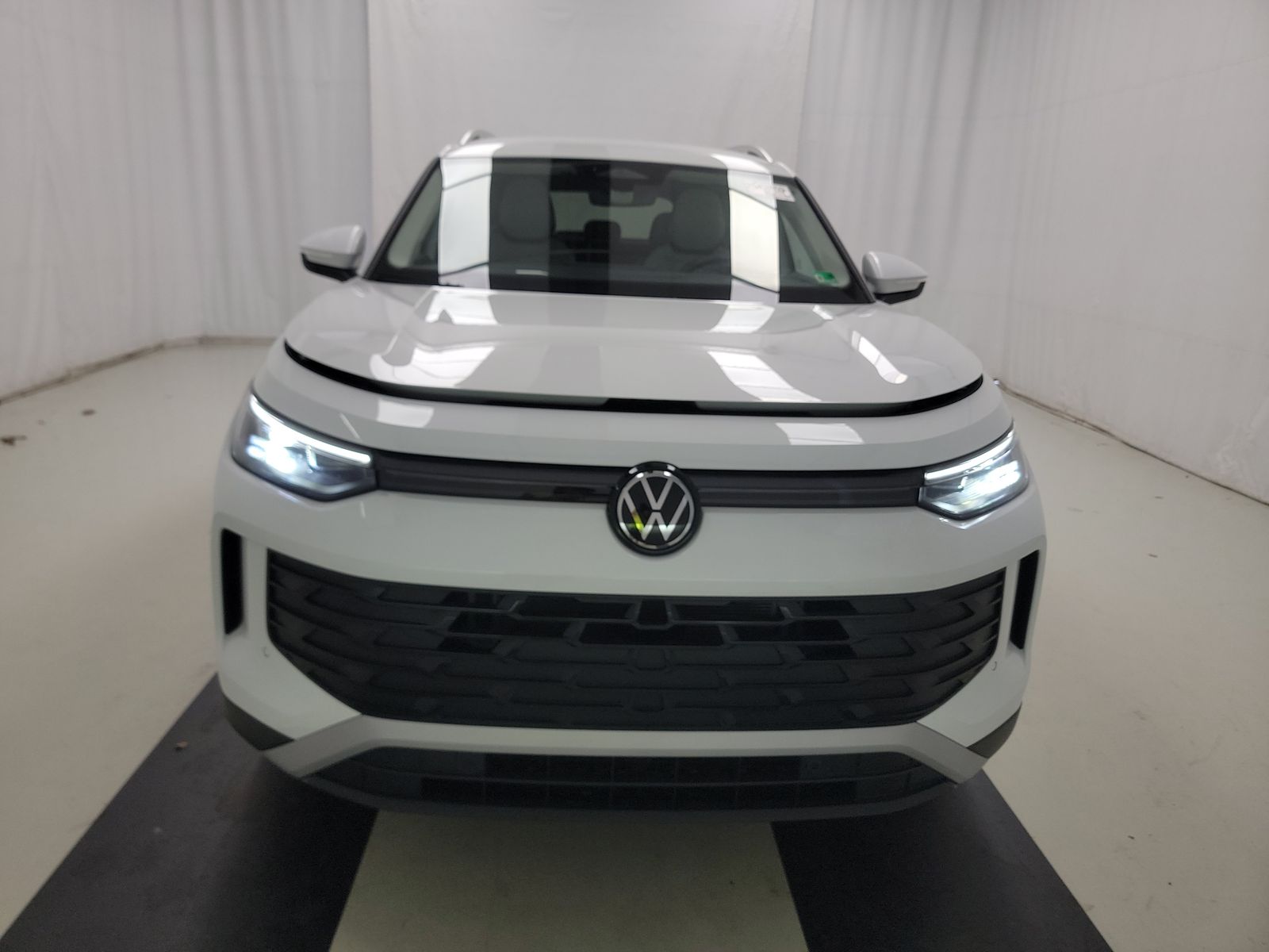 2025 Volkswagen Tiguan 2.0T SE AWD