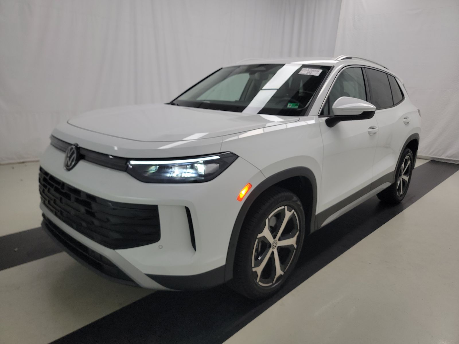 2025 Volkswagen Tiguan 2.0T SE AWD