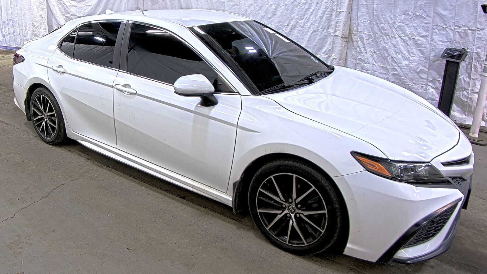 2021 Toyota Camry SE AWD