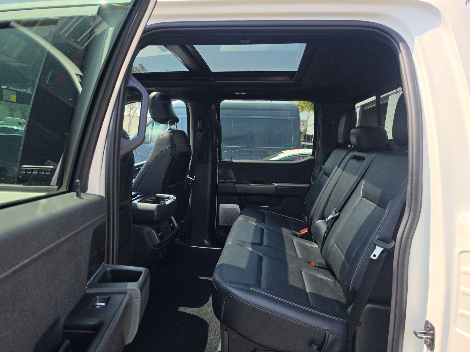 2025 Ford F-150 Lariat AWD
