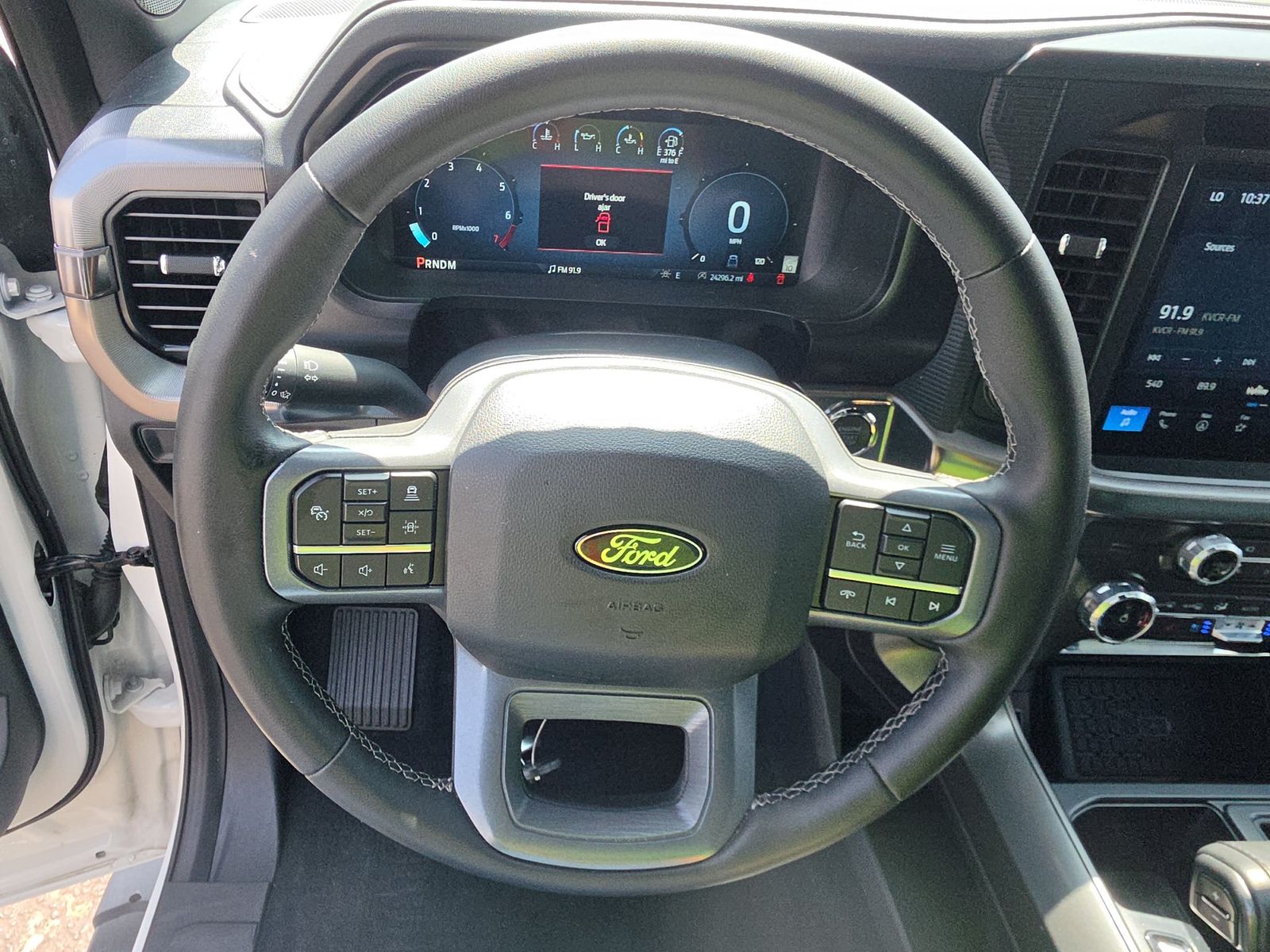 2025 Ford F-150 Lariat AWD