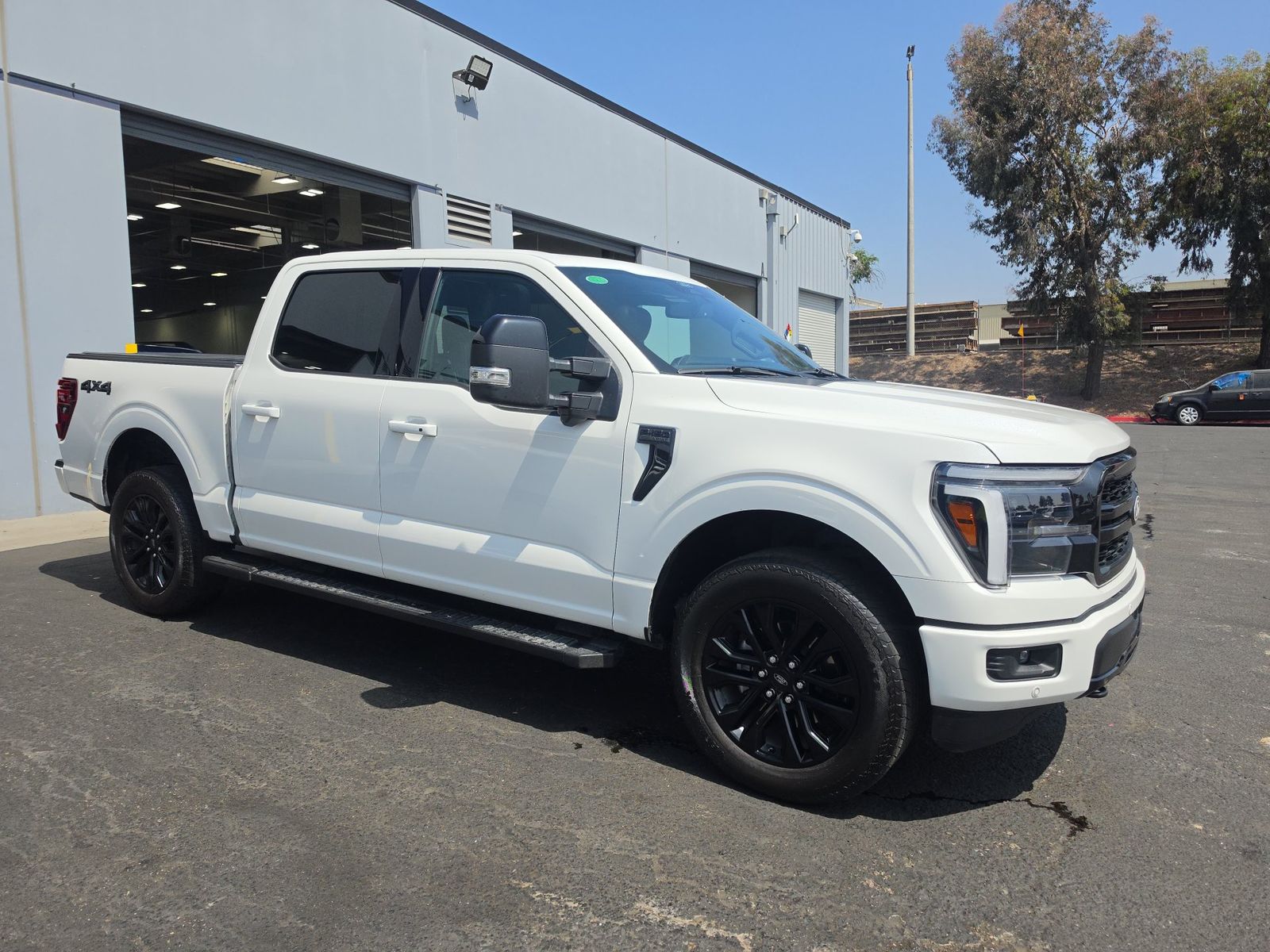 2025 Ford F-150 Lariat AWD