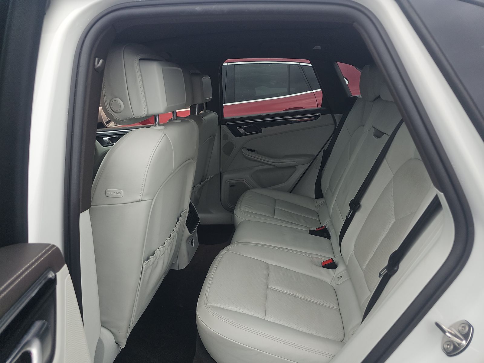 2021 Porsche Macan Base AWD