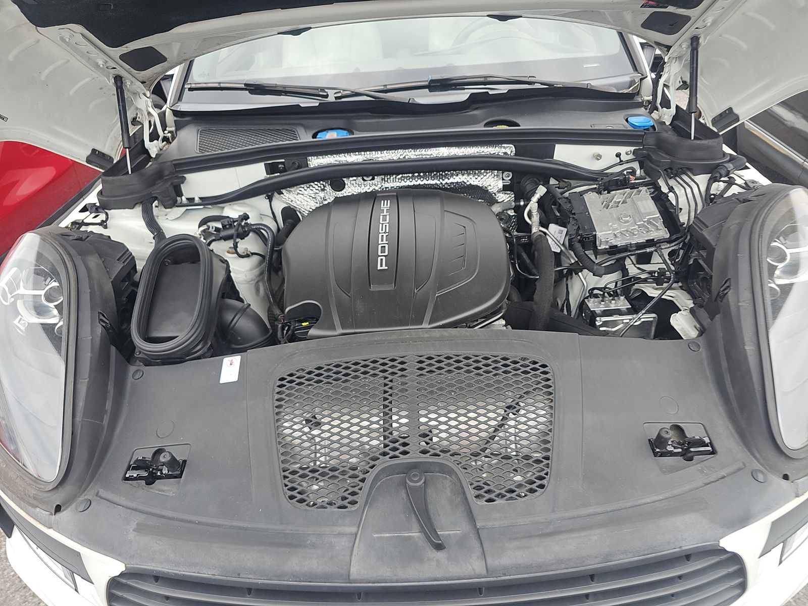 2021 Porsche Macan Base AWD