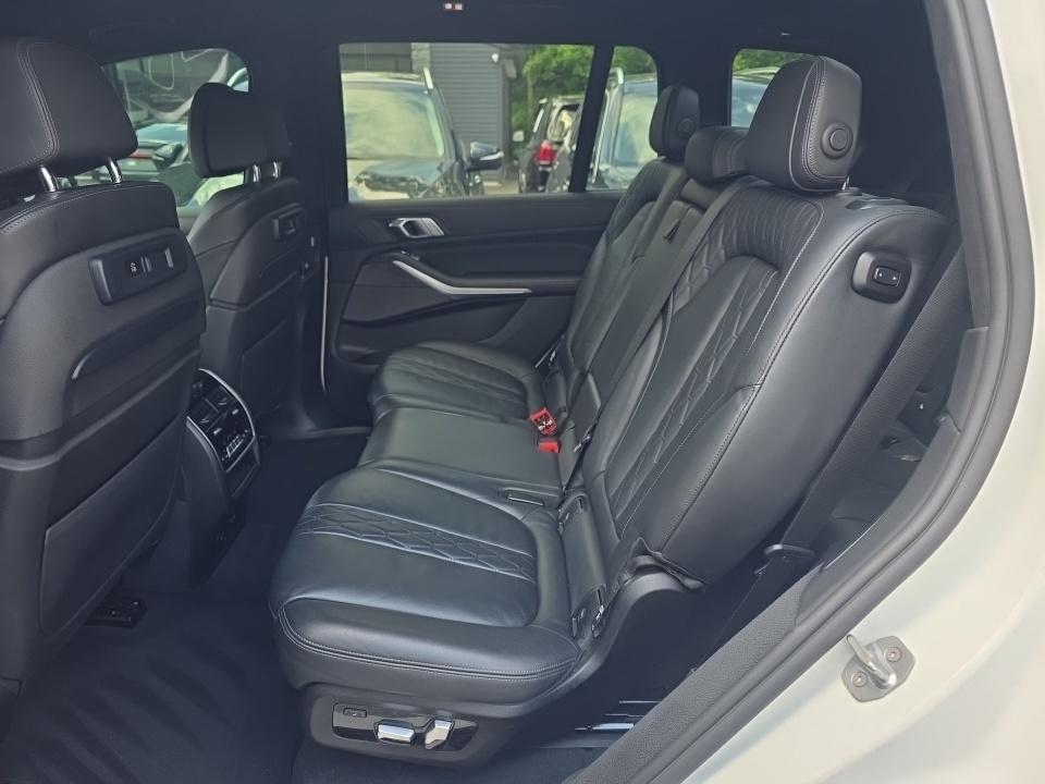 2020 BMW X7 M50i AWD