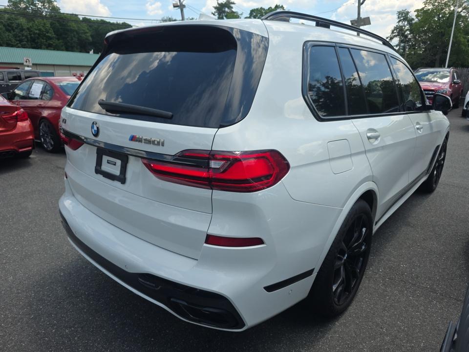 2020 BMW X7 M50i AWD