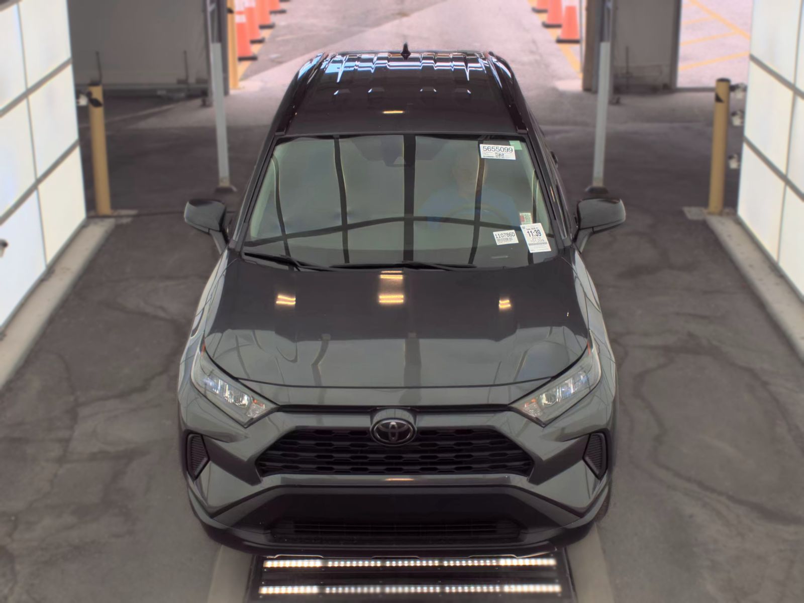 2019 Toyota RAV4 LE FWD