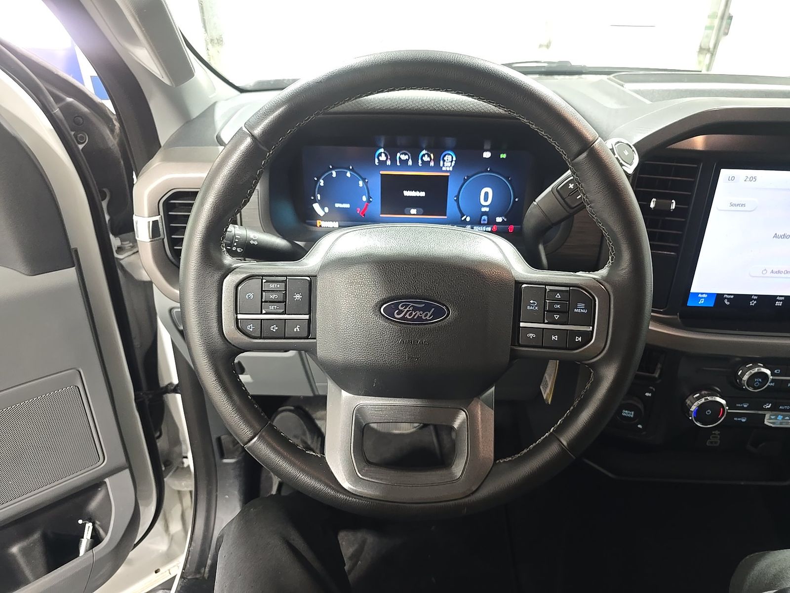 2025 Ford F-150 XLT AWD