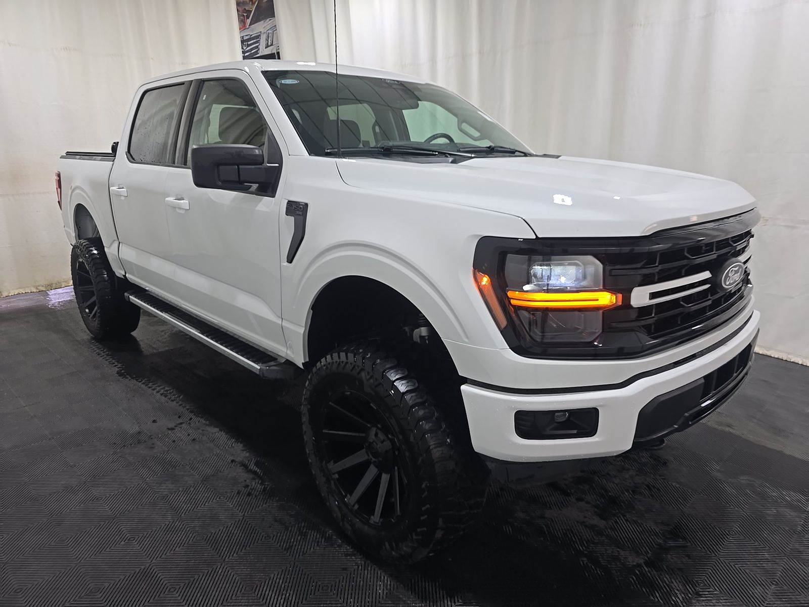 2025 Ford F-150 XLT AWD