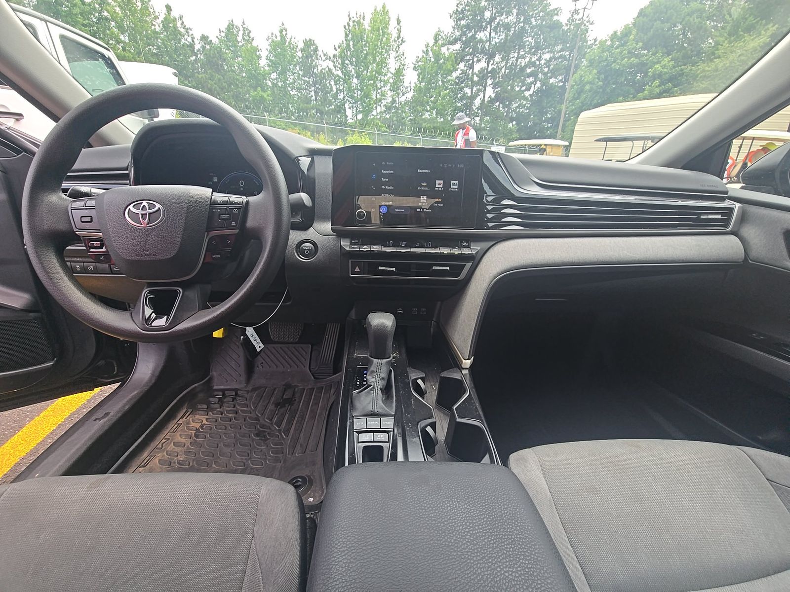2025 Toyota Camry LE FWD