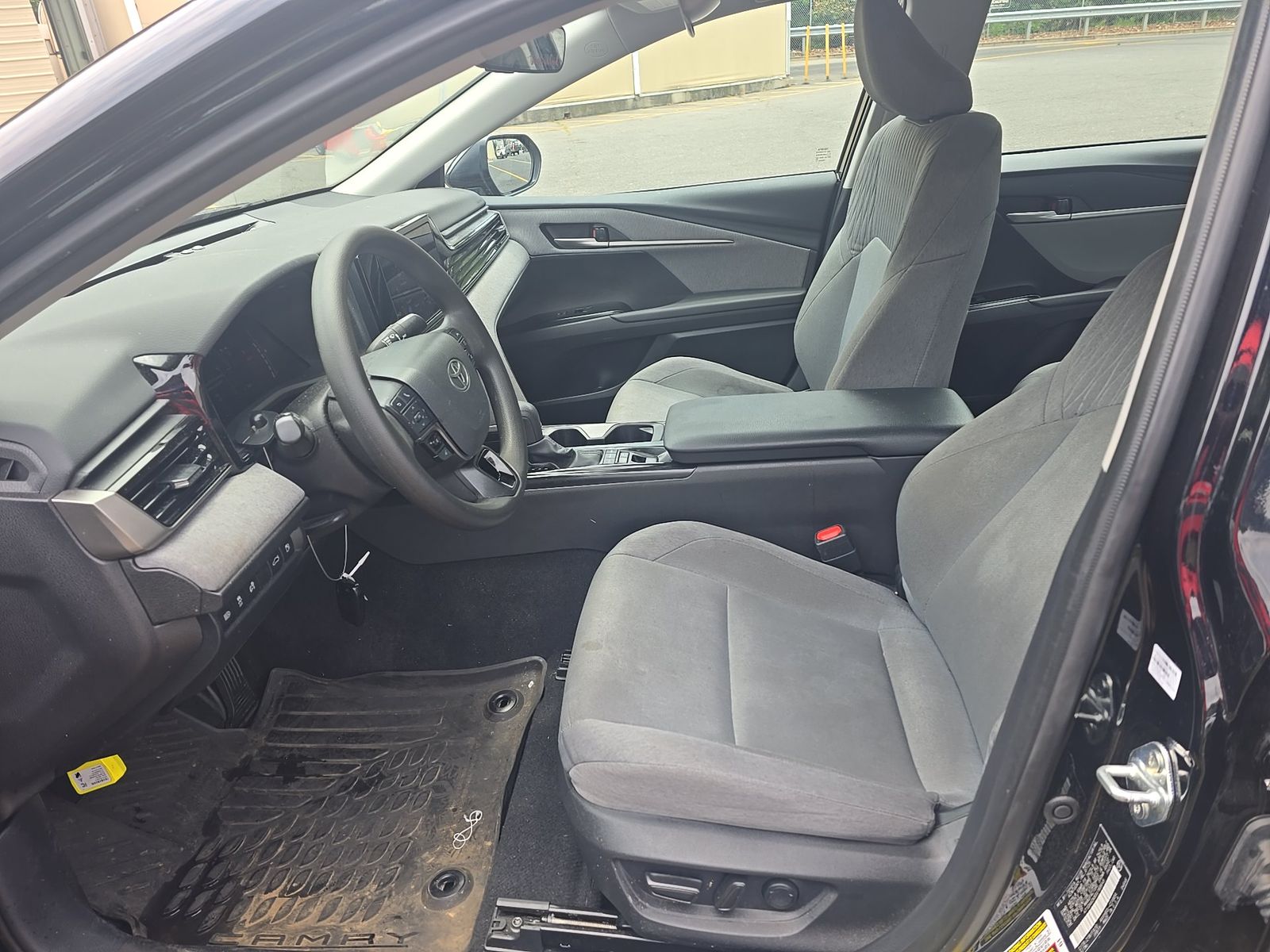 2025 Toyota Camry LE FWD