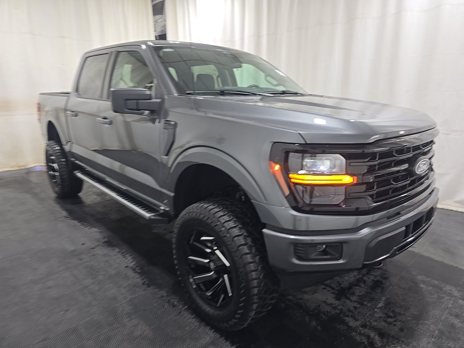 2025 Ford F-150 XLT AWD